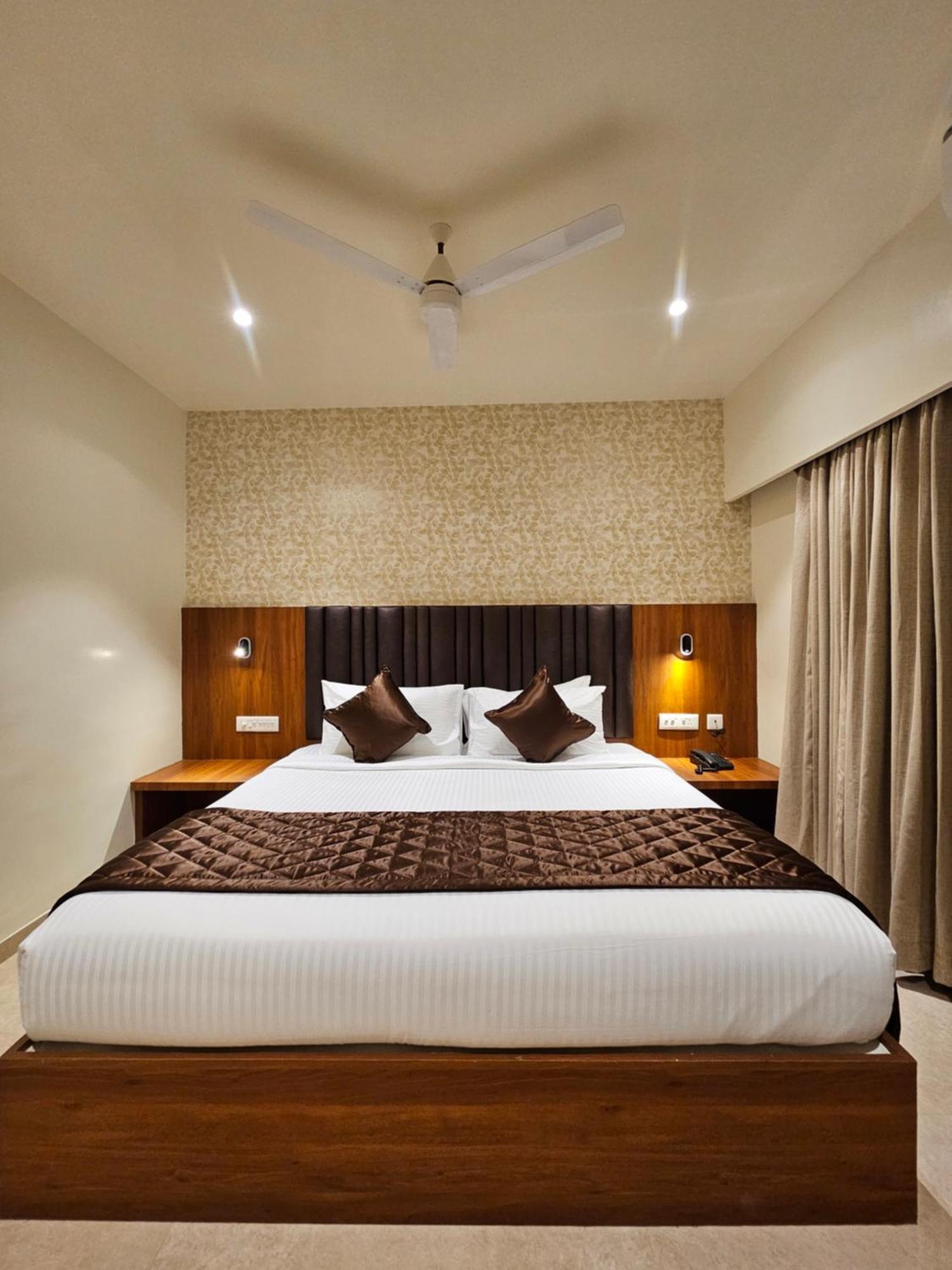 Hotel Pl Grand Karaikudi Exterior foto